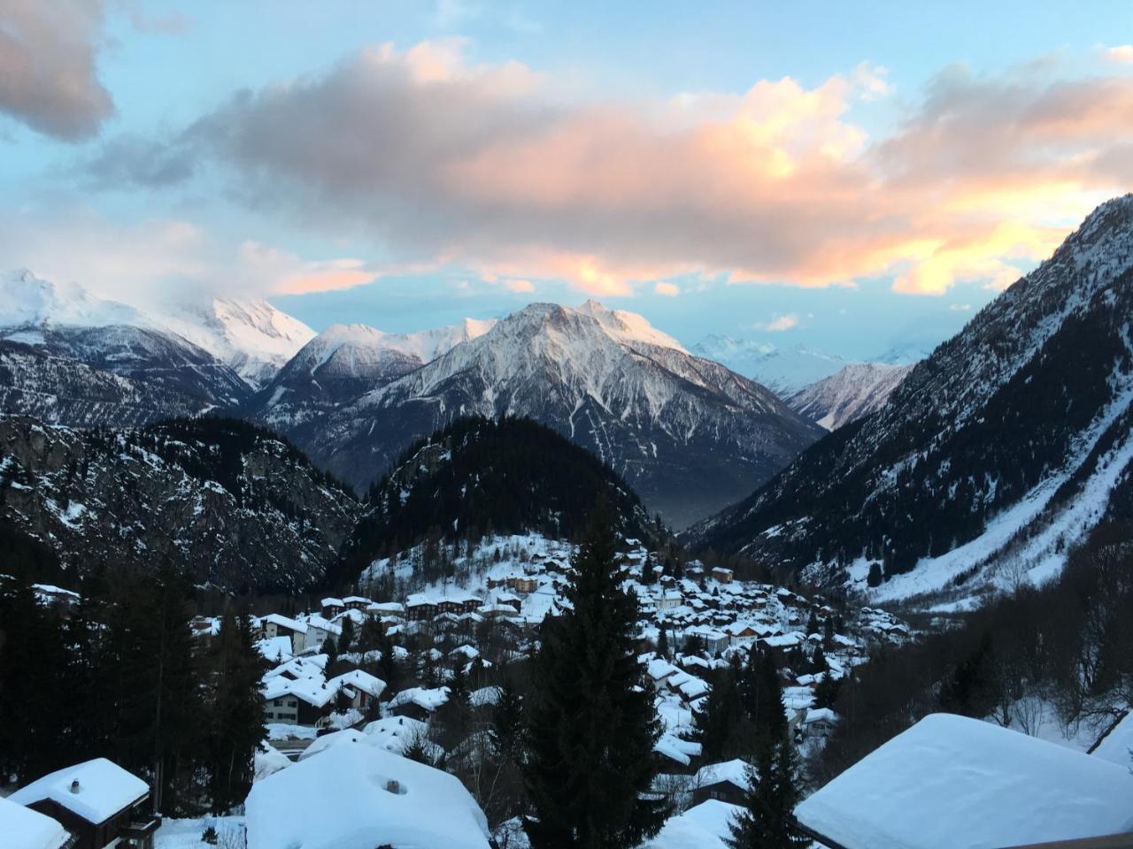 Chalet Ariane Blatten bei Naters Buitenkant foto